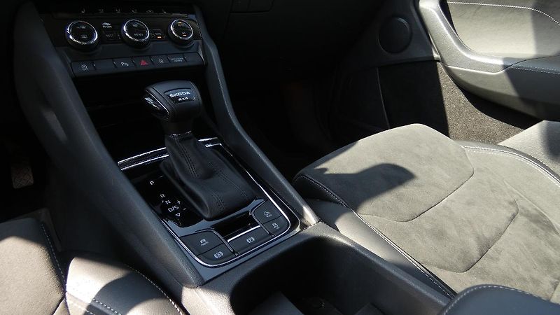 Škoda Kodiaq 2.0 TDI 110 kW Style 4x4 DSG - fotka 6 z 26