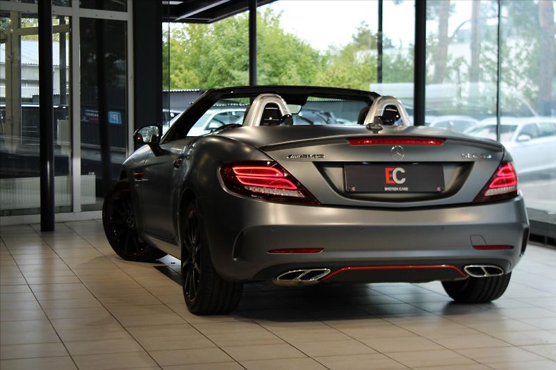 Mercedes-Benz SLC 43 AMG Roadster 287kW/Performa - fotka 32 z 35