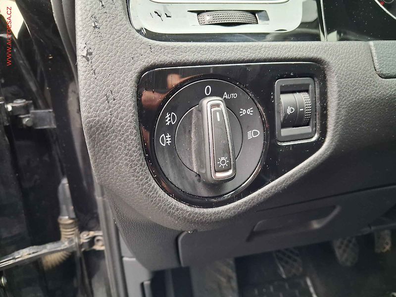 Volkswagen Golf (2014) 1.2 TSi, CUP, +alu kola - fotka 13 z 16
