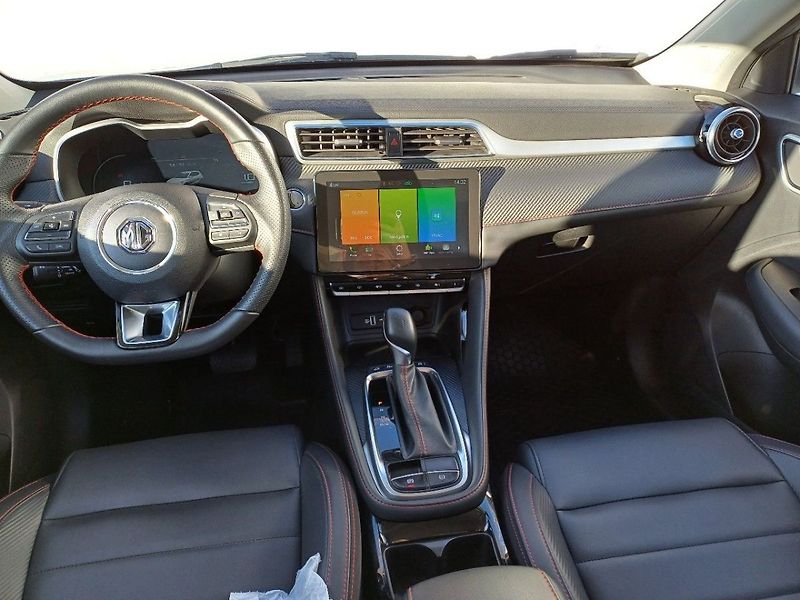 MG ZS Exclusive 1,0 TGI 82 kW 2WD 6A - fotka 6 z 17