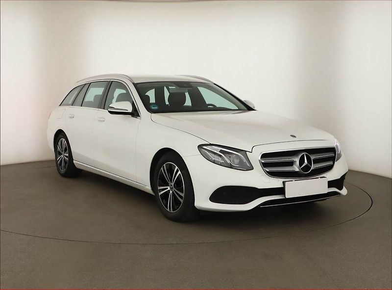 Mercedes-Benz Třídy E (2017) E 220 d, Automat, Kůže, Navi - fotografie inzerátu