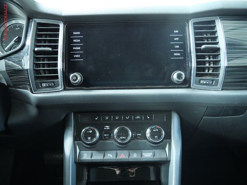 Škoda Kodiaq (2018) 2.0TDi 4x4, 7míst, ČR, DSG - fotka 14 z 25