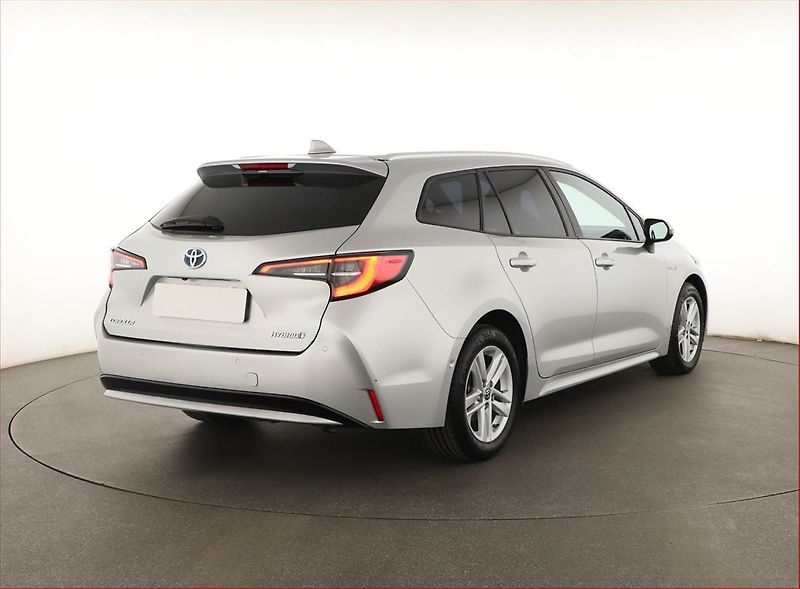 Toyota Corolla (2021) Comfort 1.8 Hybrid - fotka 5 z 20