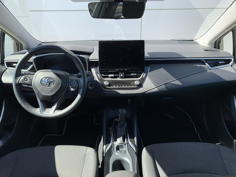 Toyota Corolla COMFORT TECH 1,8 HEV 103kW CVT - fotka 2 z 24
