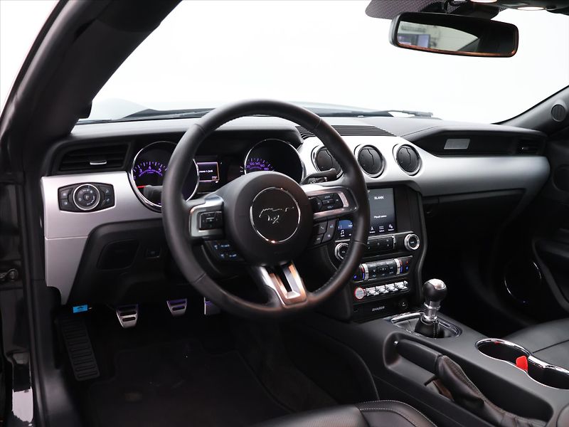Ford Mustang 2,3 EB 233kW Kůže Navi CZ - fotka 20 z 27