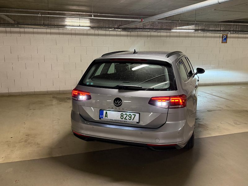 Volkswagen Passat Variant (2022) VW Passat B8 2.0 TDI DPH - fotka 13 z 15