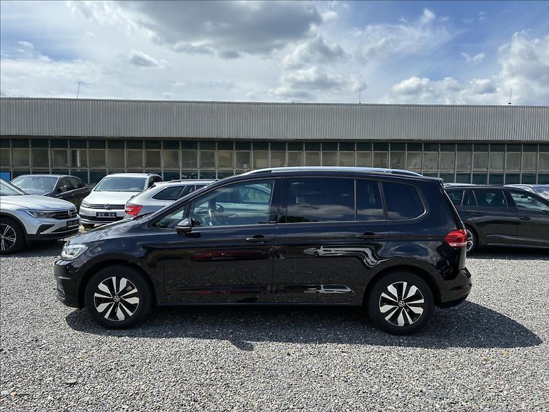 Volkswagen Touran 2,0 TDI ,7 MÍST,TAŽNÉ,KAMERA - fotka 2 z 35