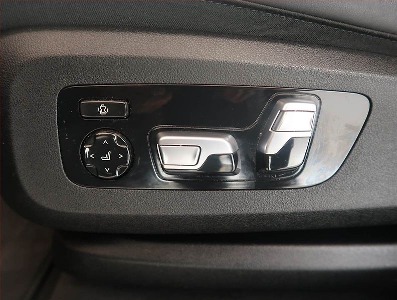 BMW X6 (2021) xDrive30d - fotka 15 z 20