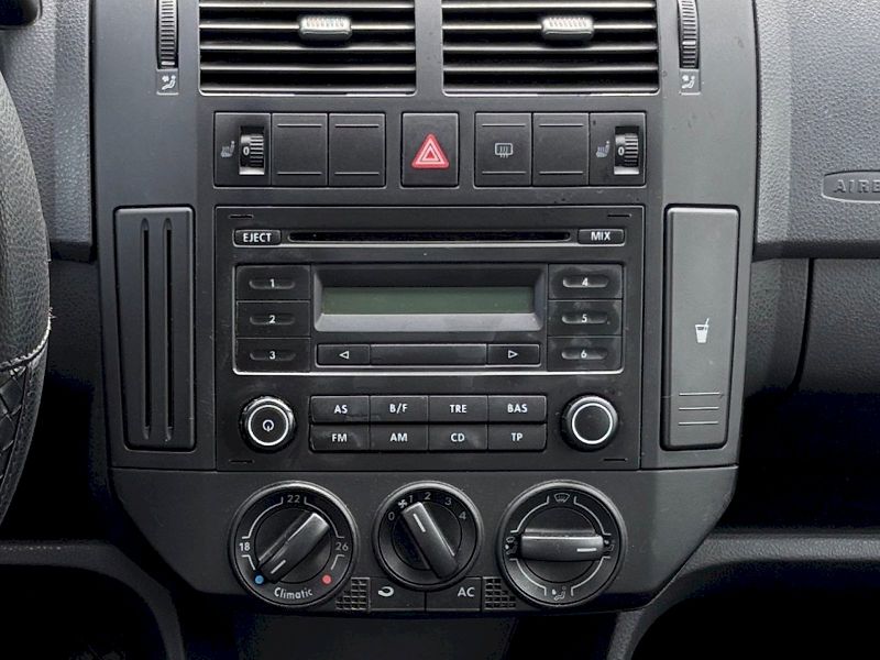 Volkswagen Polo (2008) A04 COMFO 44 2V M5F - fotka 21 z 27