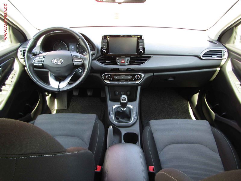 Hyundai i30 (2021) 1.5DPi, 2.maj,ČR, AC, ČR - fotka 8 z 18