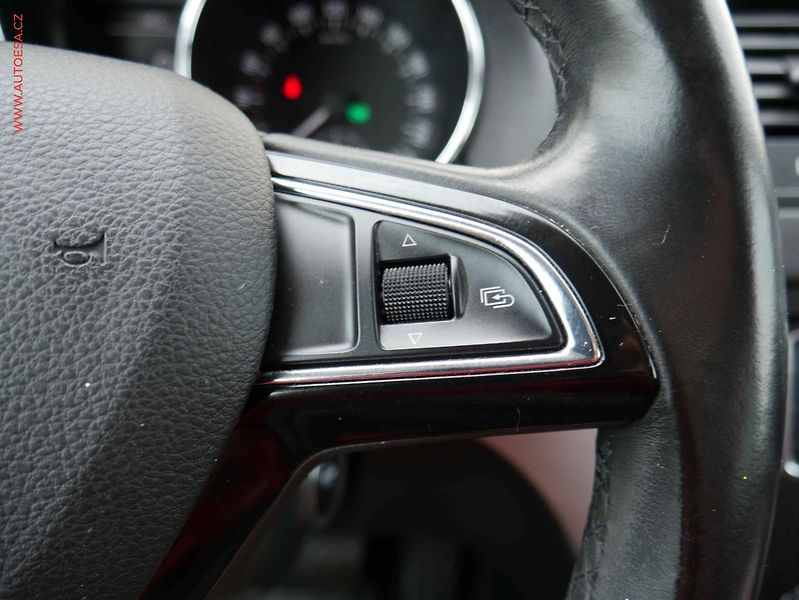 Škoda Yeti (2015) 2.0 TDI, 2.maj,ČR, DSG - fotka 15 z 22