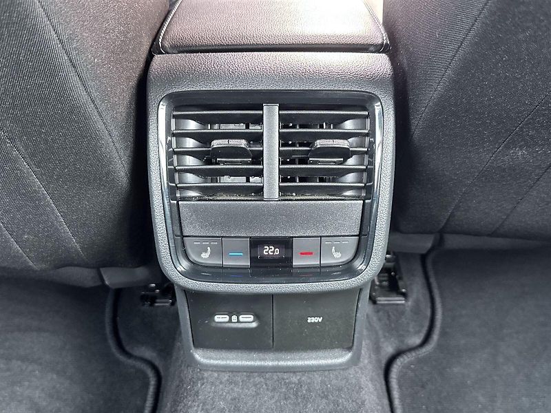 Škoda Octavia (2023) Combi 2.0 TDI DSG Sportline - fotka 28 z 36