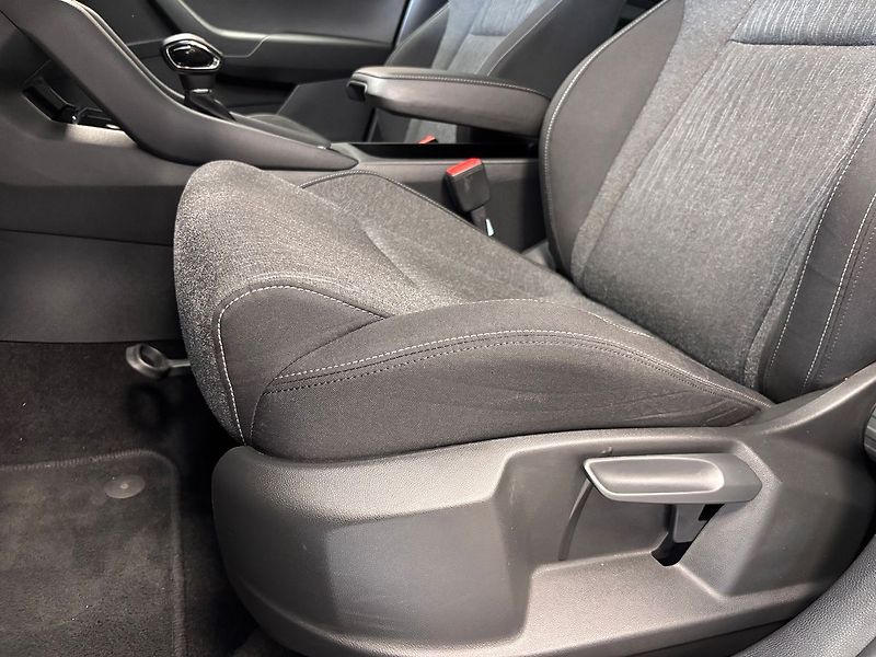 Škoda Karoq SPORTLINE 1.5 TSI 110kw - fotka 15 z 32