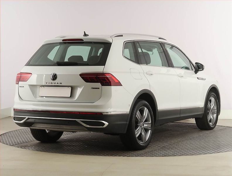 Volkswagen Tiguan Allspace (2023) Elegance 2.0 TDI - fotka 5 z 28