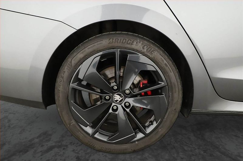Škoda Octavia (2025) RS 2.0 TSI, RS, Navigace - fotka 12 z 19