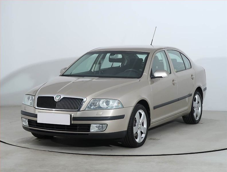 Škoda Octavia (2006) 2.0 TDI, po STK, dobrý stav - fotka 2 z 18