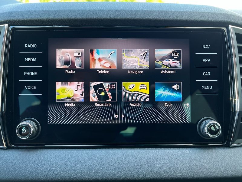 Škoda Karoq (2022) 2.0TDi Style+! Tažné! ČR+1.maj - fotka 28 z 41