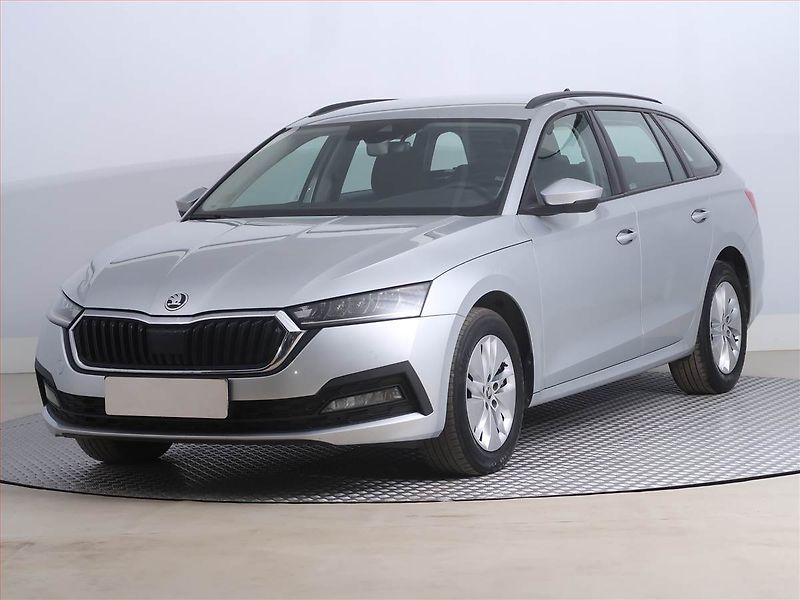 Škoda Octavia (2023) Ambition 2.0 TDI, ČR,1.maj - fotka 2 z 18