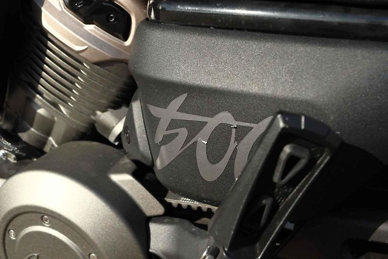 Benda Chinchilla 500 patří k motorkám, za kterými se na silnici zálibně otočíte.