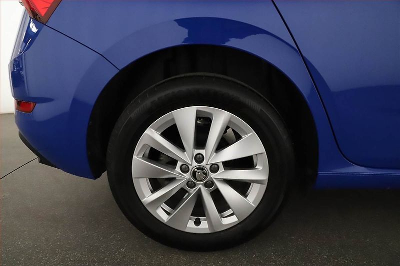 Škoda Scala (2023) Style 1.0 TSI, Automat, ČR - fotka 12 z 16