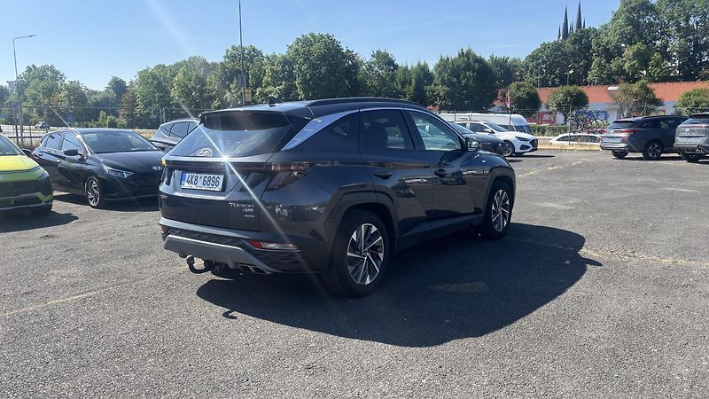 Hyundai Tucson (2023) 1,6 CRDI 4X4 DCT STYLE - fotka 3 z 23