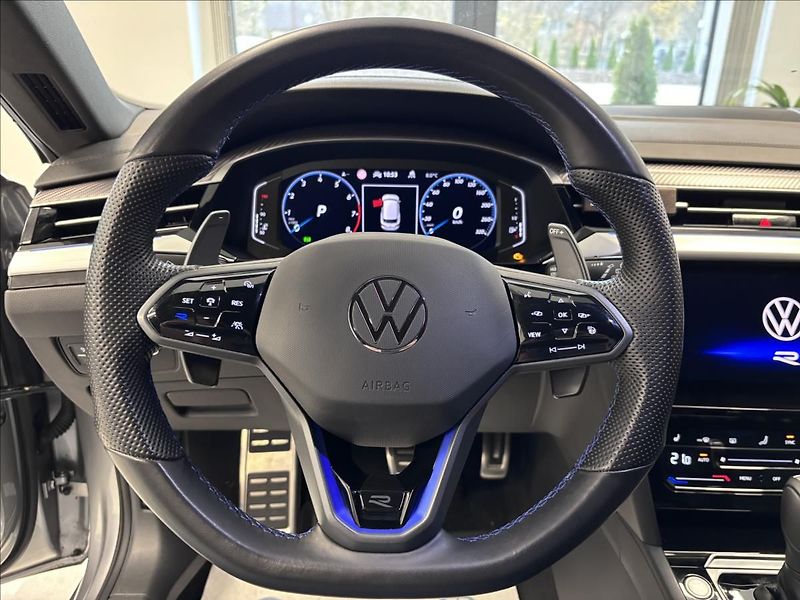 Volkswagen Arteon Shooting Brake R 2.0 TSI - fotka 15 z 22