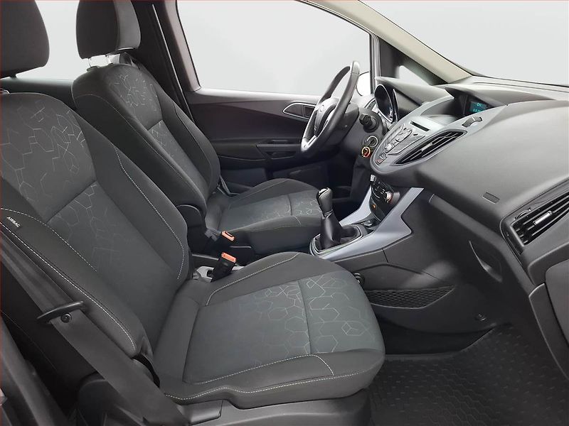Ford B-MAX (2015) 1.4 16V - fotka 9 z 16