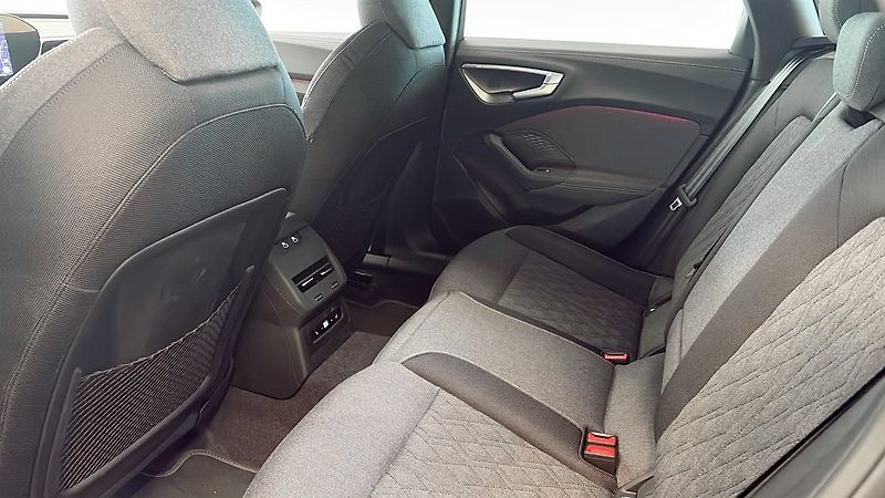 Audi A5 E-Hybrid S-line Tech Plus B&O - fotka 11 z 19