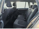 Volkswagen Golf Sportsvan 1.5TSI 110kW DSG HIGHLINE - náhled 22
