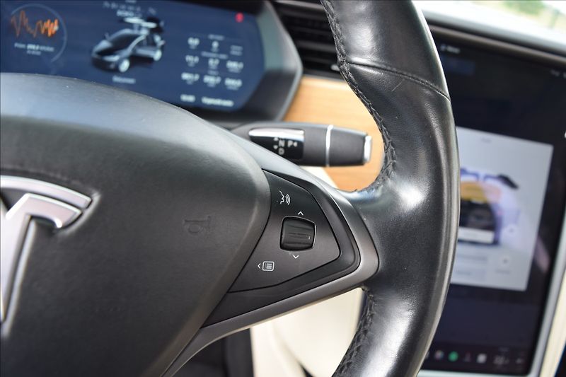 Tesla Model X 100D 4x4 ZÁRUKA TAŽNÉ - fotka 25 z 36