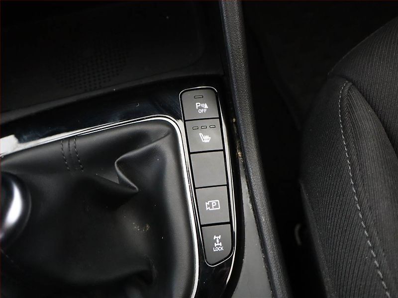 Hyundai Tucson (2021) 1.6 T-GDI - fotka 16 z 18