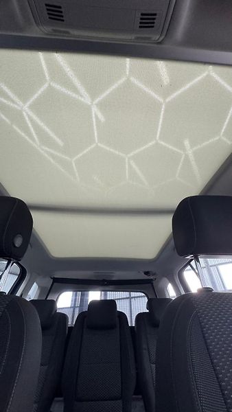 Volkswagen Touran (2016) 2.0TDI 110KW - fotka 13 z 25