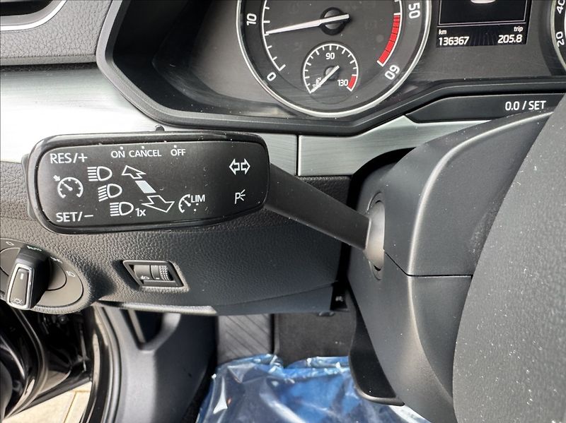 Škoda Superb 1,6 TDI Navi TZ park. kamera - fotka 30 z 50