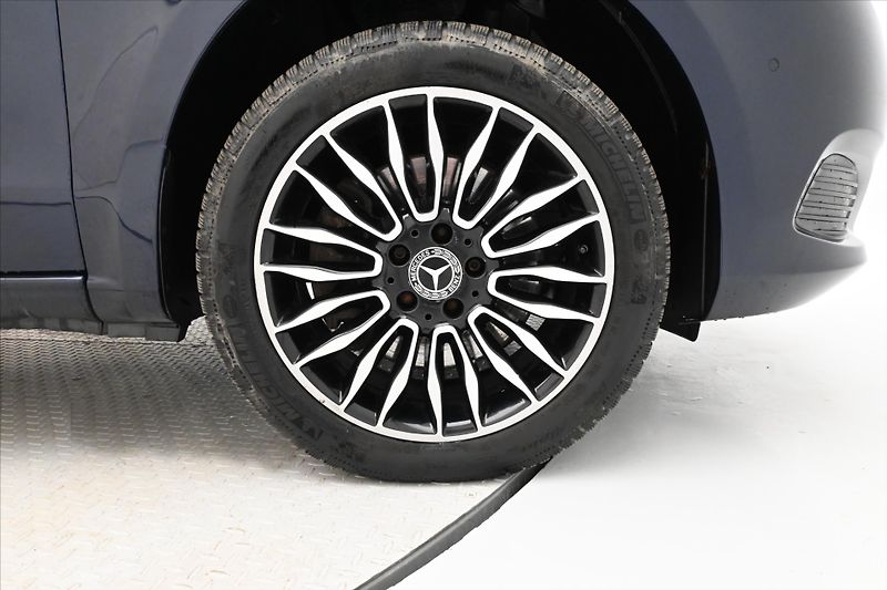 Mercedes-Benz Vito 2,1 116 CDi 120 kW AT7 8míst 4 - fotka 28 z 28
