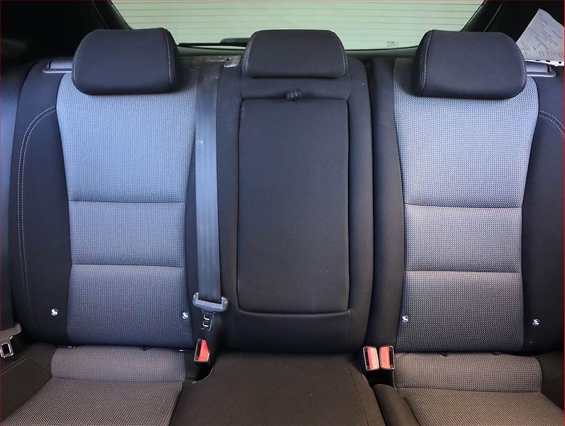 Hyundai i30 (2015) 1.6 MPI, Tempomat - fotka 10 z 17