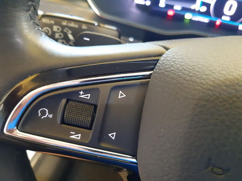 Škoda Superb 2.0 TDI Combi STYLE +  - fotka 18 z 31