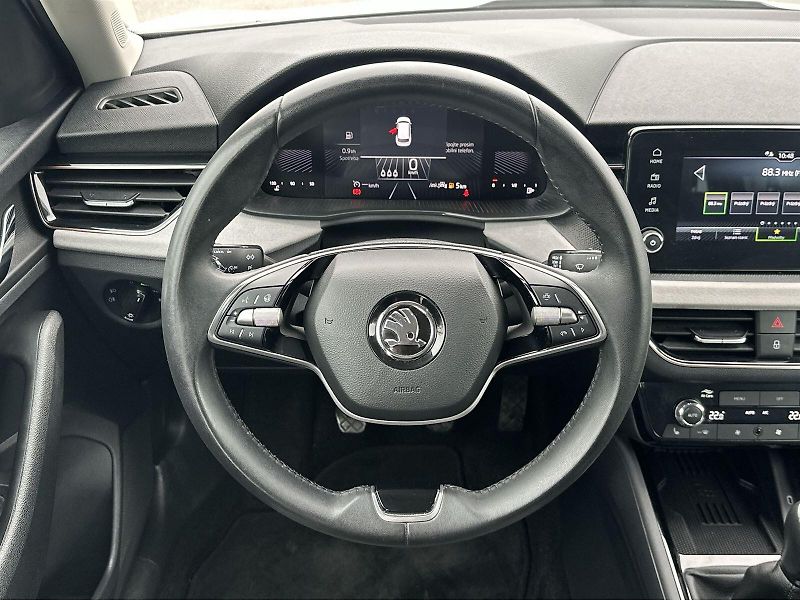 Škoda Kamiq (2024) 1.0 TSI Top Selection - fotka 6 z 31