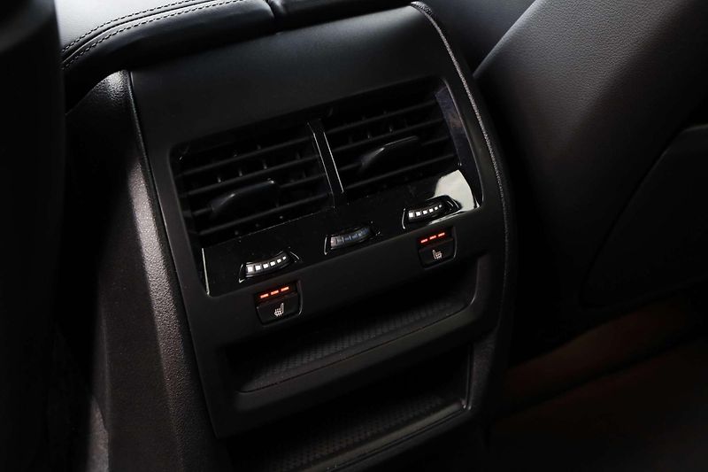BMW X6 (2024) M SPORT 210kW TAŽNÝ DPH CZ - fotka 45 z 55