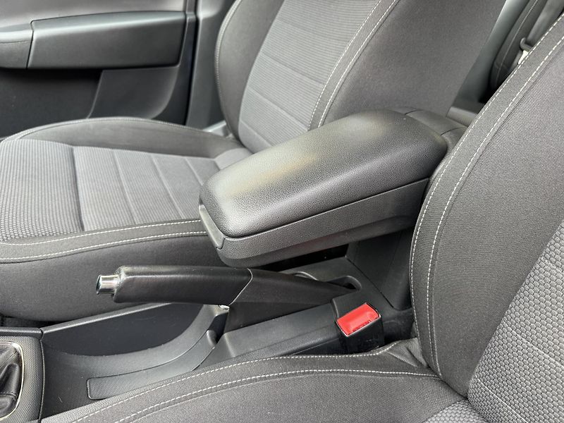 Škoda Rapid (2016) 1.6 TDI 85kW Ambition - fotka 16 z 27