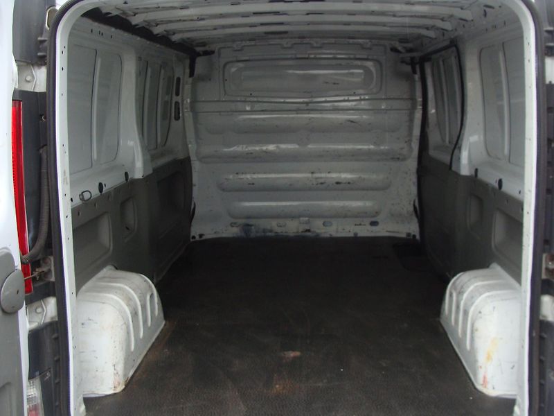 Renault Trafic 2.0 DCi L2H1, 66 kW, tažné - fotka 12 z 22