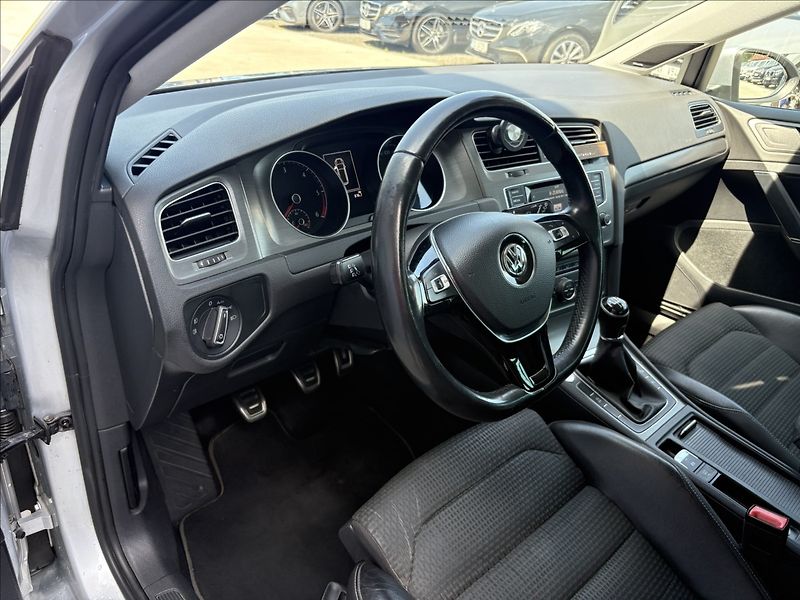 Volkswagen Golf 1,6 TDI rozvody spojka servis - fotka 18 z 33