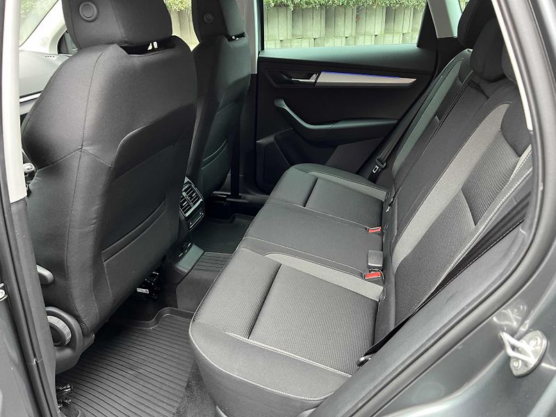 Škoda Karoq 2.0 TDi 110 kW 1.MAJITEL DPH - fotka 11 z 20