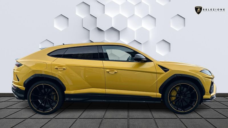 Lamborghini Urus (2021) Pearl Capsule, Záruka - fotka 2 z 15