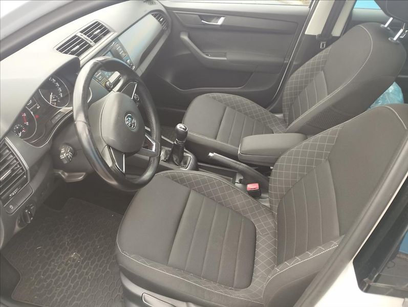 Škoda Fabia 1,2 TSi 66KW 100%KM - fotka 7 z 19