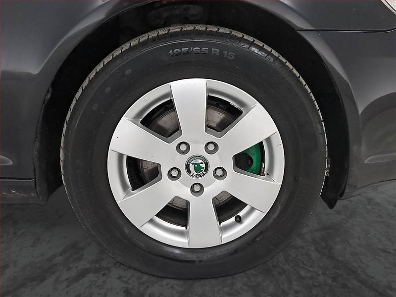 Škoda Octavia (2012) 1.4 TSI, Tempomat - fotka 13 z 18