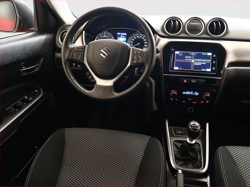 Suzuki Vitara (2022) 1.4 BoosterJet - fotka 7 z 16