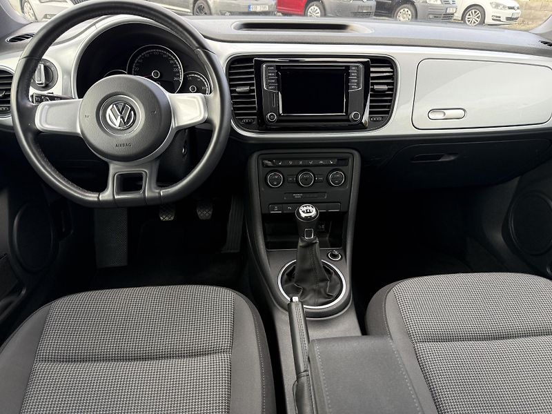 Volkswagen Beetle 1.2TSi 77kW ČR - fotka 11 z 19