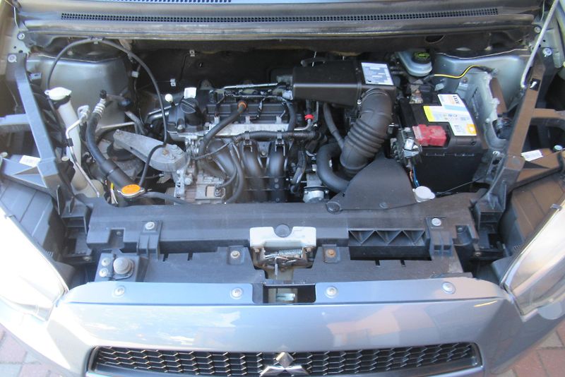 Mitsubishi Colt 1.1i KLIMA SADA ZIMNÍCH KOL - fotka 17 z 18