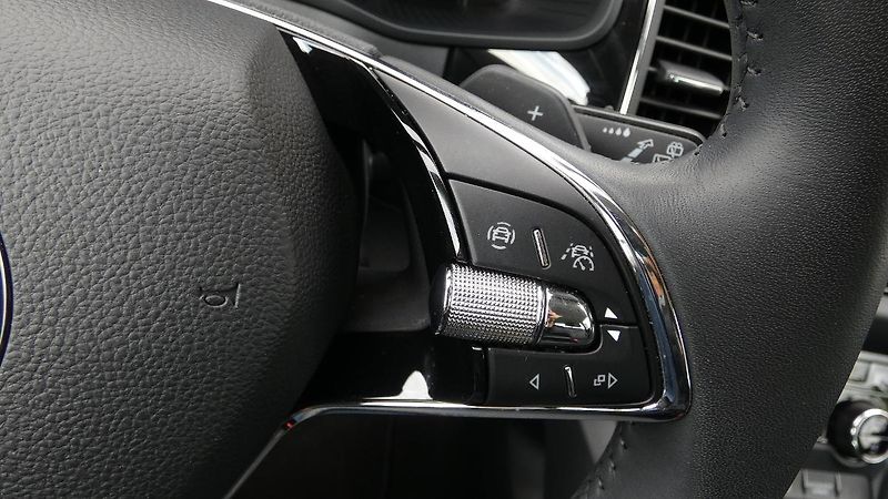 Škoda Kodiaq 2.0 TDI 110 kW L&K 4x4 DSG - fotka 13 z 25