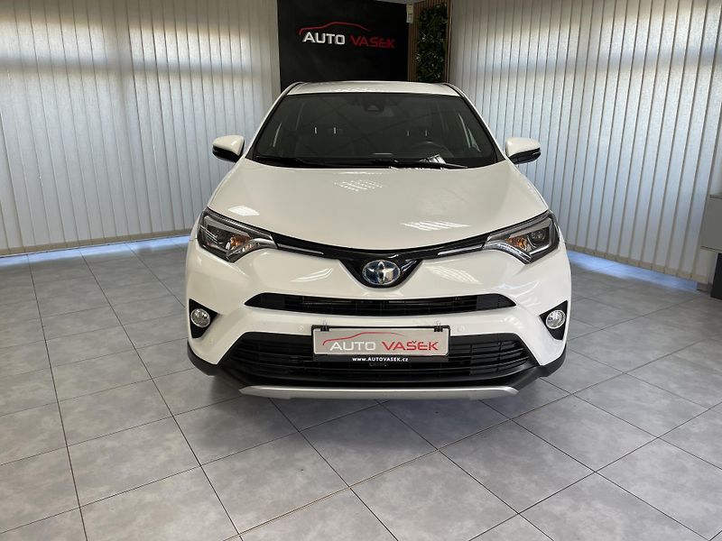 Toyota RAV4 2.5 Hybrid 4x4 AT ČR 1.MAJ.SER - fotka 4 z 27